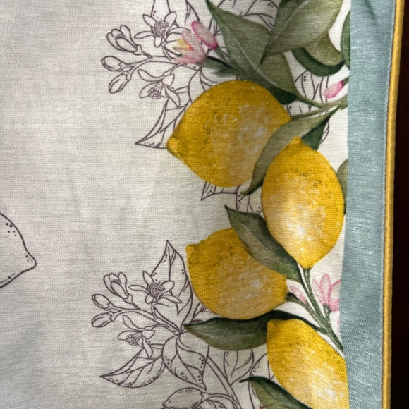 NWOT: Tahari Table Runner 16"x 90 - Picture 2 of 7